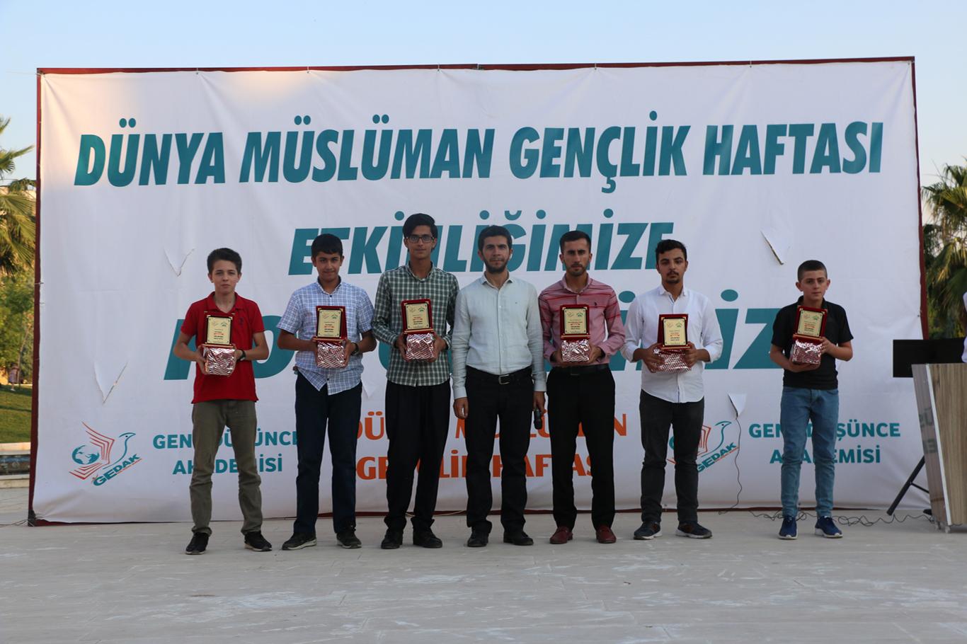 ​"Müslüman Gençlik Haftası" ödül töreniyle son buldu